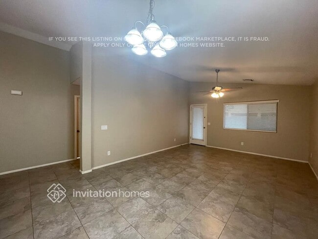 Building Photo - 2231 S 101st Dr