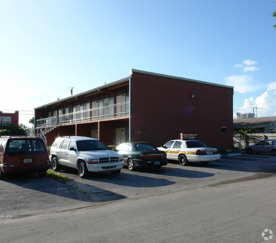 Primary Photo - 714 NW 2nd Ave