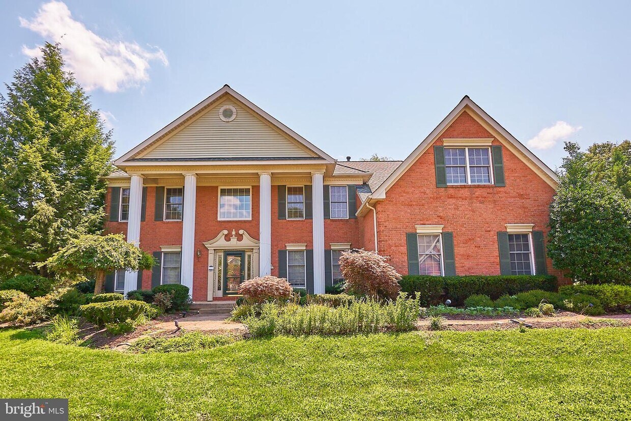 13275 Holly Meadow Ln, Herndon, VA 20171 House Rental in Herndon, VA