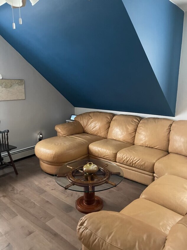 25 Capital St Unit 3, Pawtucket, RI 02860 Apartments in Pawtucket