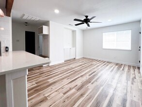 Building Photo - 2001 N Fm