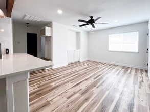 Building Photo - 2001 N Fm