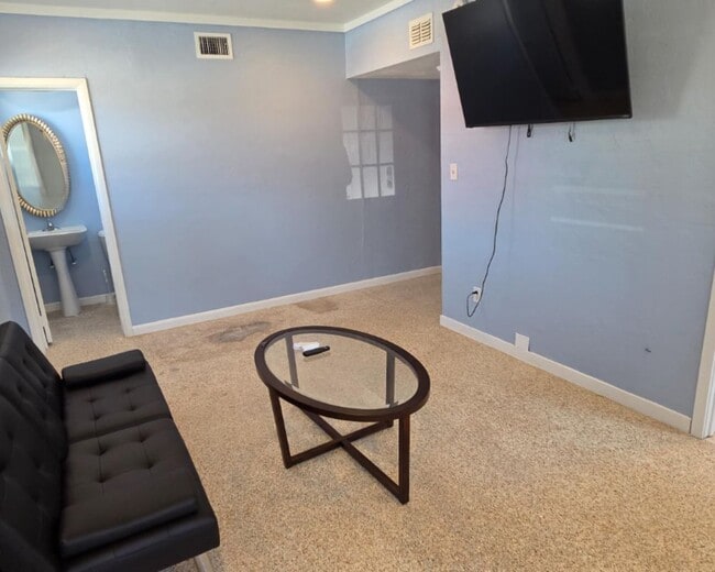 Building Photo - 921 Ridgewood Ave