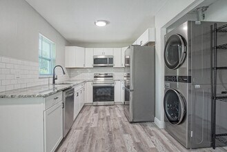 Building Photo - 2113 Jacobs Rd