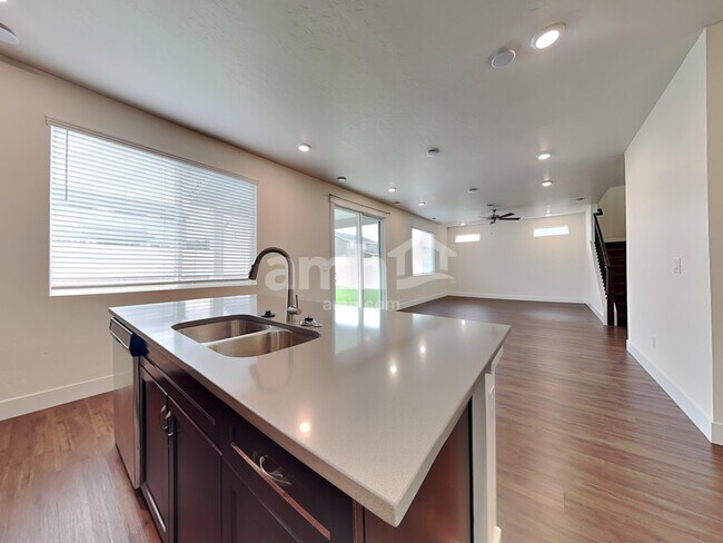 Foto del edificio - 9464 Clancey St