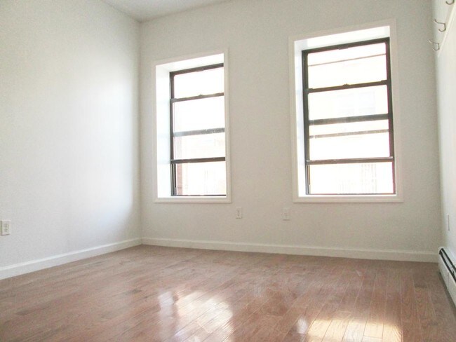 Building Photo - 67 Bay 37Th St