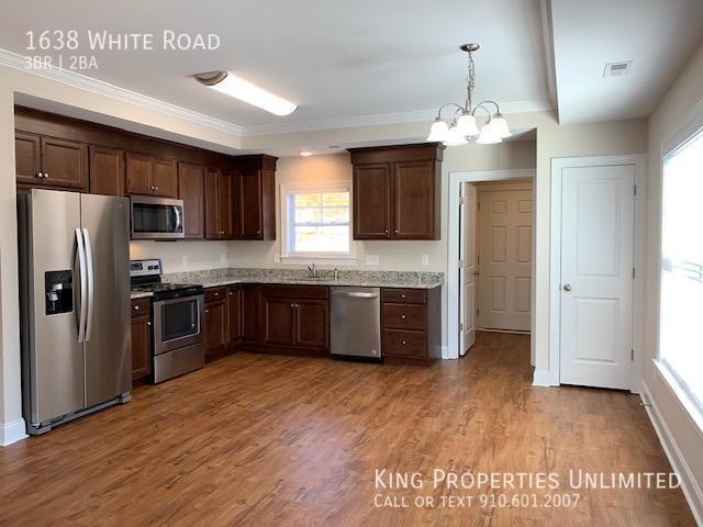 Building Photo - 1638 White Rd