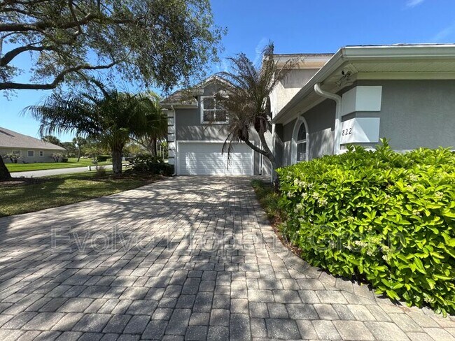 Foto del edificio - 822 Summer Bay Dr