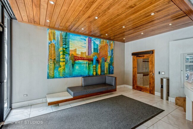 Building Photo - 230 E Ontario St