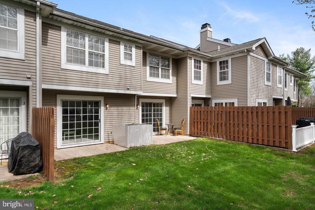 7302 Union Ct, North Wales, PA 19454 Townhome Rentals in North Wales