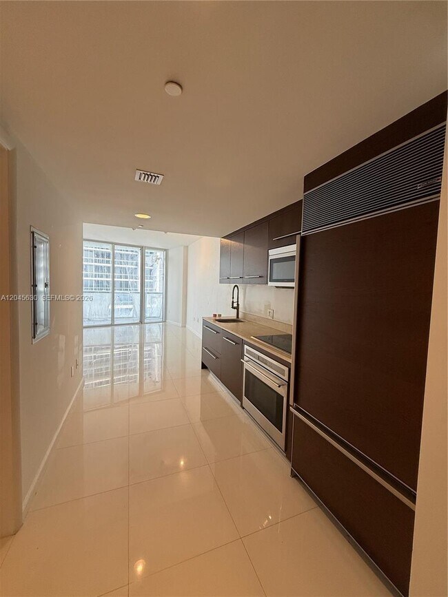 Foto del edificio - 495 Brickell Ave