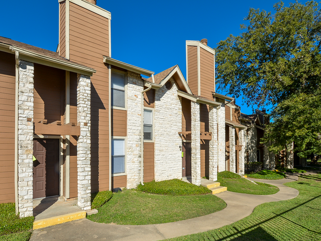 Willow Brook Apartment Homes - Willow Brook Apartments