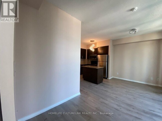 Photo du bâtiment - 55 Bremner Blvd