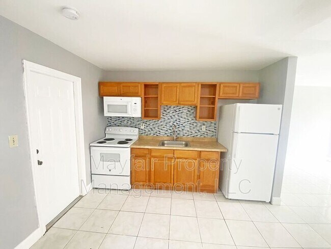 Foto del edificio - 111 NW 32nd Ave