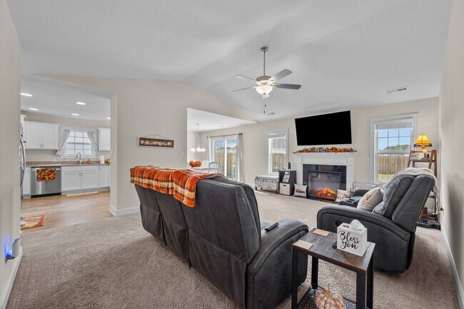 Building Photo - 517 Indigo Johnston Dr