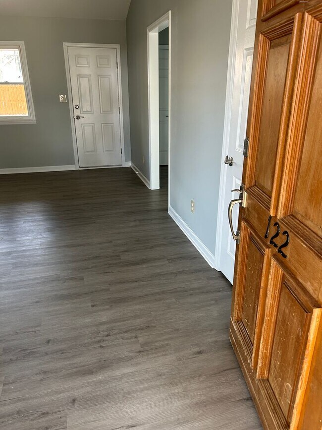 Foto del edificio - 122 Windsong Rd