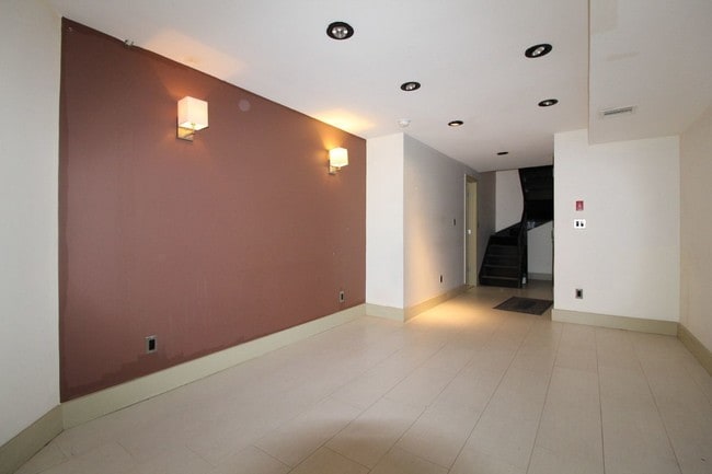 Building Photo - 81 A Cornelia St