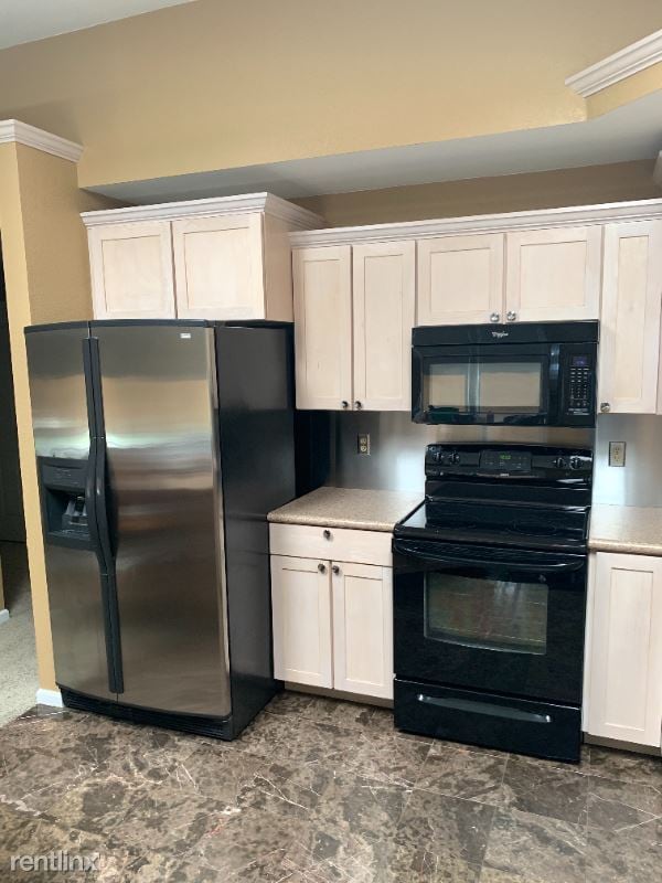 Building Photo - 2 br, 3 bath Townhome - 615 Monroe St