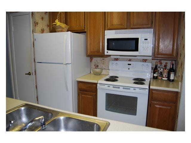 Building Photo - 806-W24 W 24th St