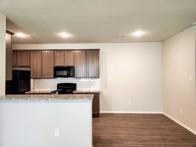 Building Photo - 26471 Joy Village Dr