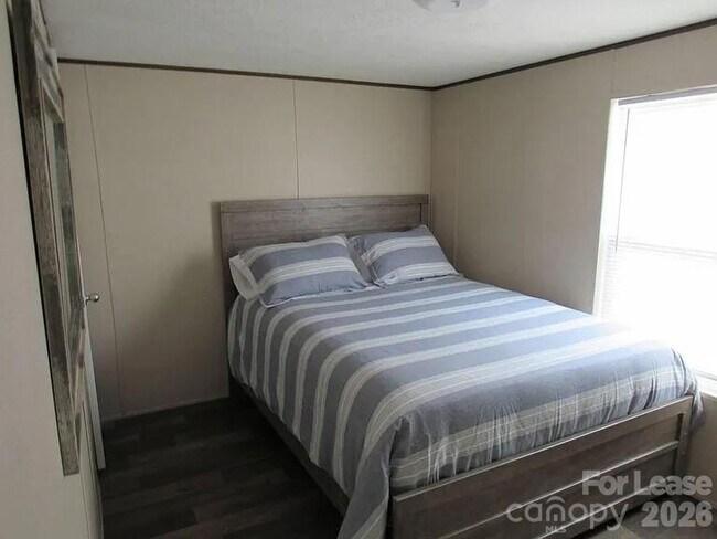 Foto del edificio - 3182 Pea Ridge Rd