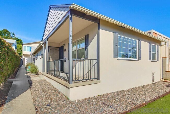 Building Photo - 1054 Turquoise St