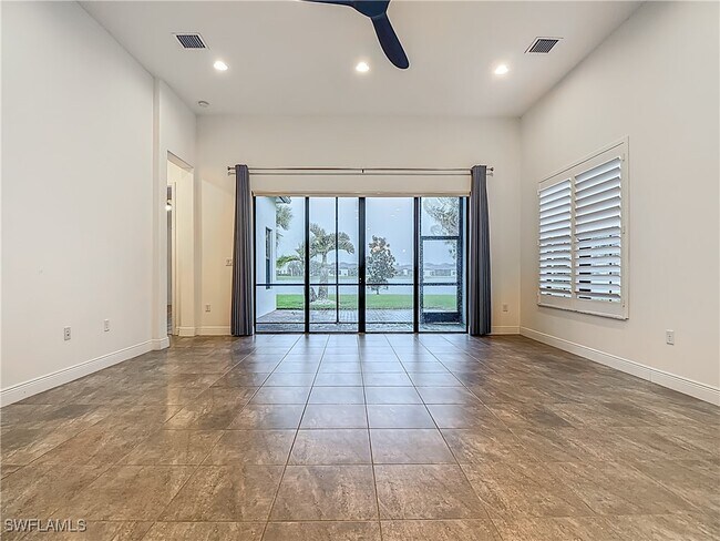 Building Photo - 5088 Rimini Ave