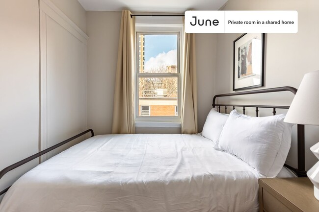 Foto del edificio - Private bedroom in 2 bed/1.5 bath Home