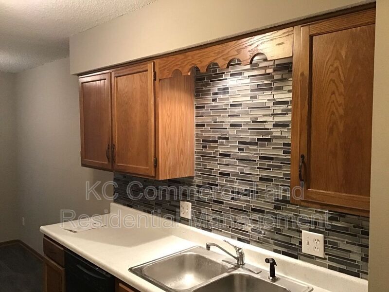 209 W Main St Unit C, Smithville, MO 64089 Condo for Rent in