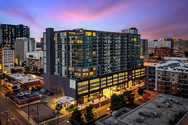 Building Photo - Grace Building Photo - Grace