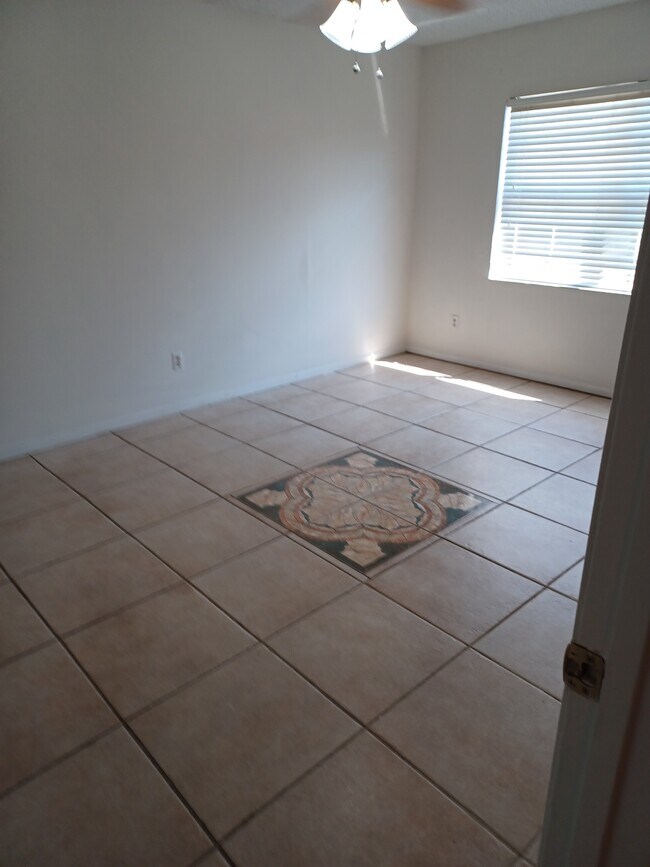 Building Photo - 6399 Bonnie Bay Cir N