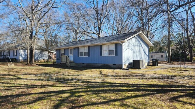 Building Photo - 300 Florence Dr
