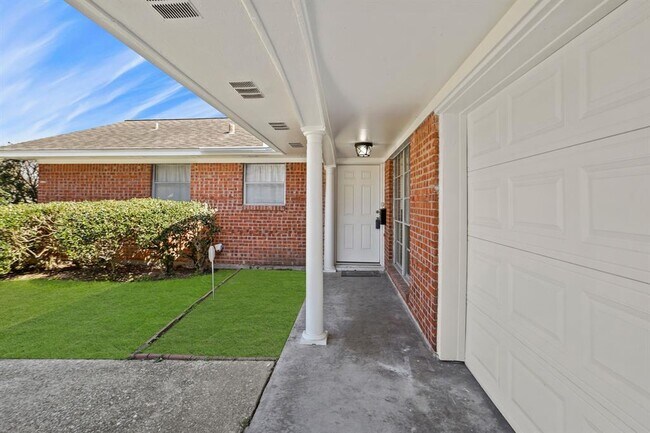 Foto del edificio - 7019 Langdon Ln