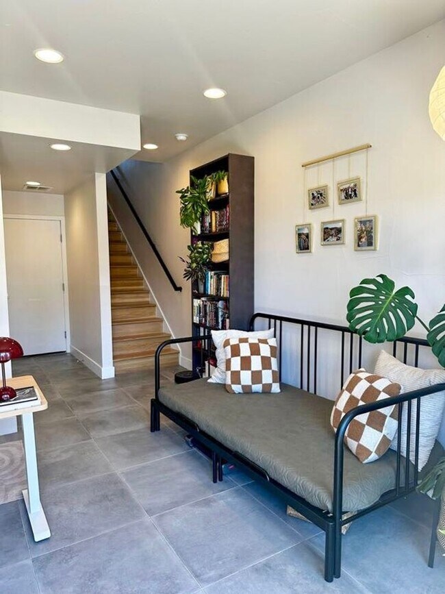 Foto del edificio - Charming 2BR Townhome in Denver