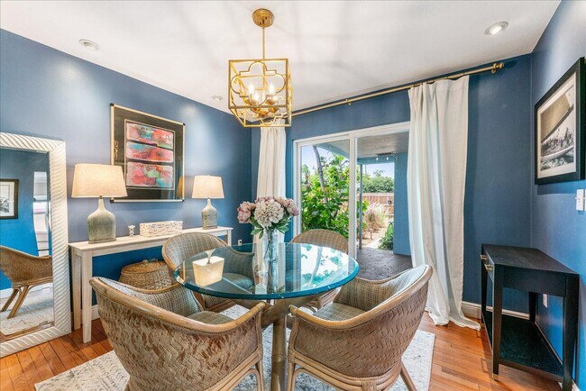 Building Photo - 1305 N J Ter