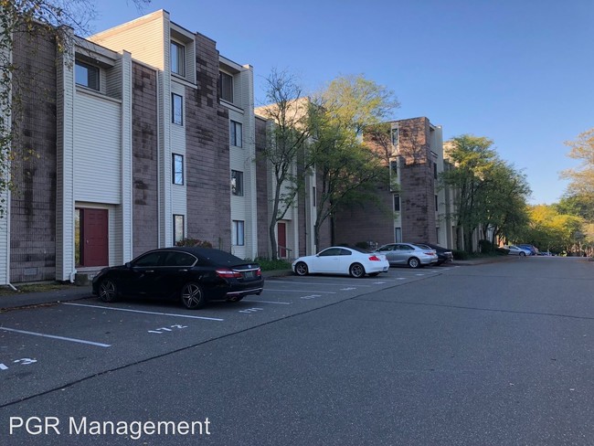 Building Photo - 1 br, 1 bath House - 62 Burgundy Hill Lane