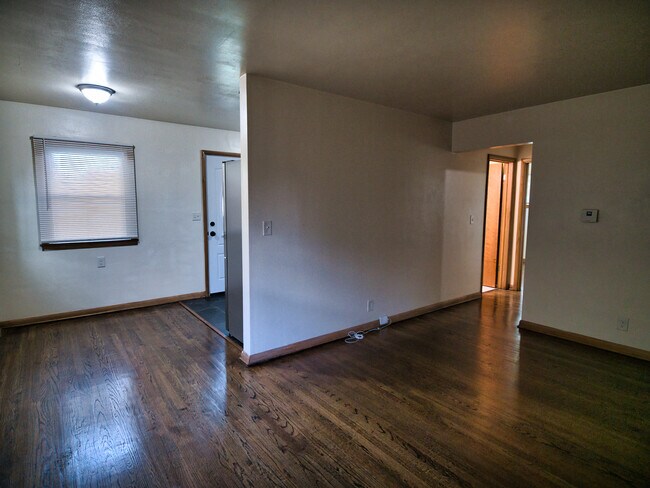 Foto del edificio - 4707 W Wells St