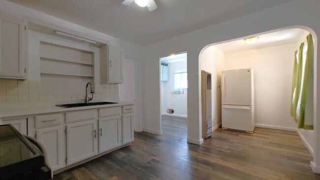Foto del edificio - Delightful 3 Bedroom, 1 Bathroom Home in t...