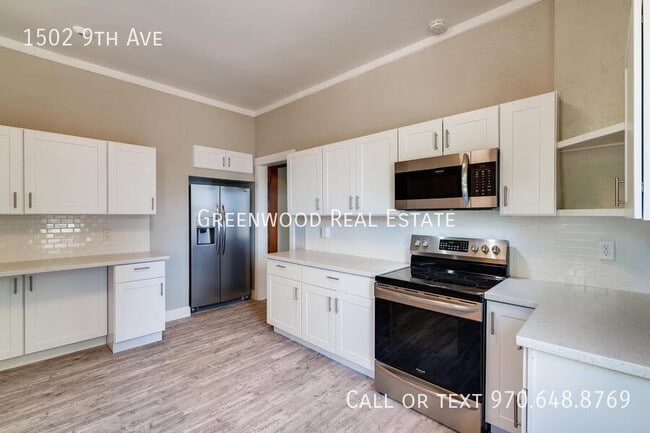 Building Photo - 1502 9th Ave