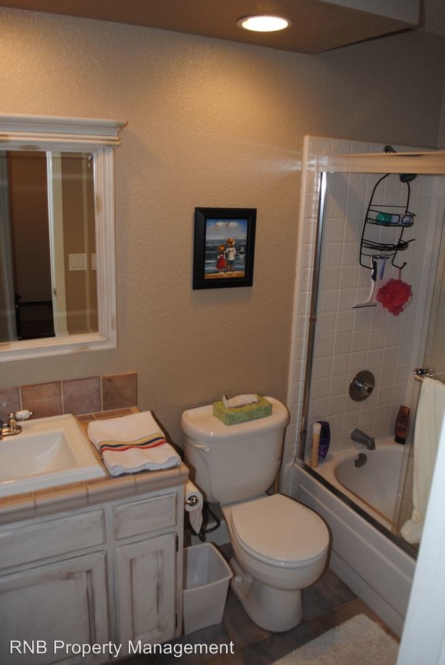 Building Photo - 5728 River Run Cir