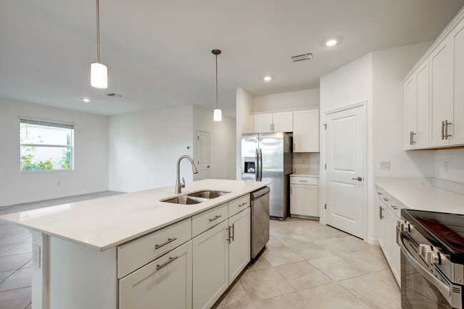 Building Photo - 19065 Cabernet Ct