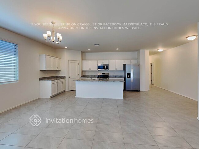 Foto del edificio - 17649 W Via De Luna Dr