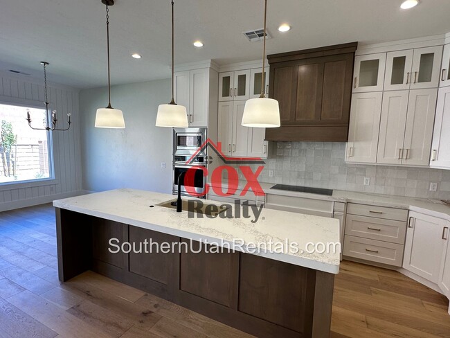 Building Photo - Brand New Custom 5 bed | 3 Bath | 3 Car Ga...