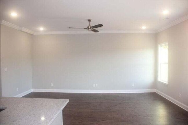 Foto del edificio - 539 NE Bellingham Dr