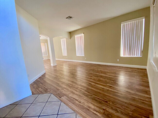 Living Room - 283 Jib Ct