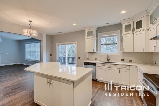 Building Photo - 428 Castlebury Ct