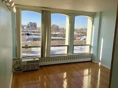 segundo dormitorio - 1450 E 55th Plz