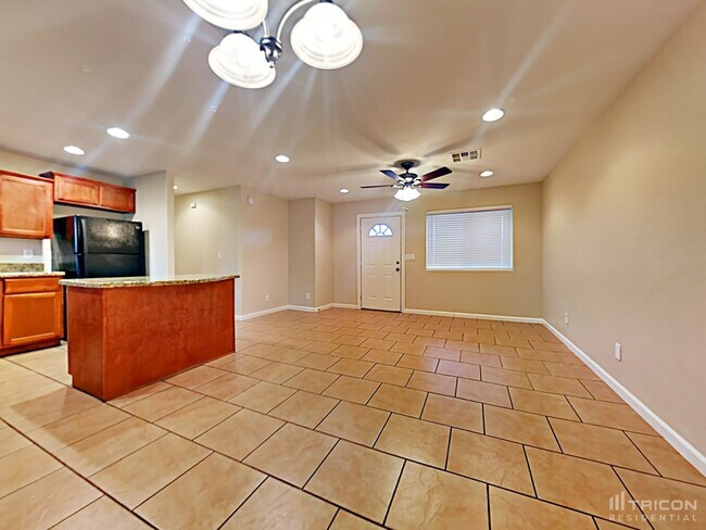 Foto del edificio - 7302 W Heatherbrae Dr