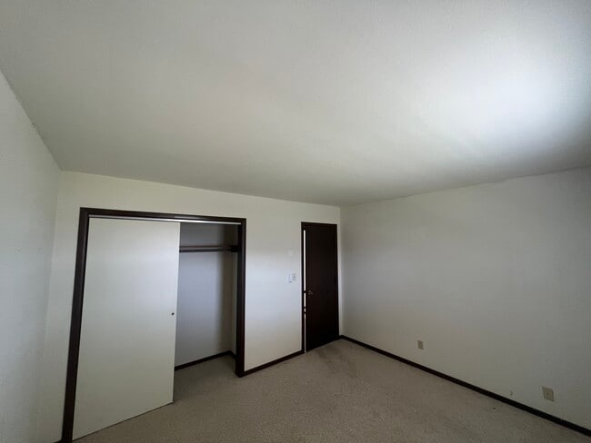 Building Photo - 609 Denver St
