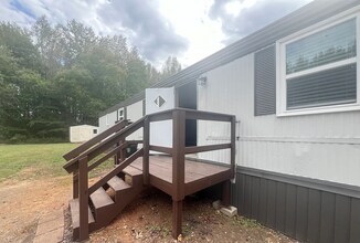 Building Photo - 413 W Limestone Rd